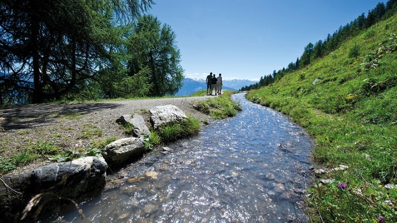 bisse balade automne randonnee splendide crans montana bisse balade automne randonnee splendide crans montana